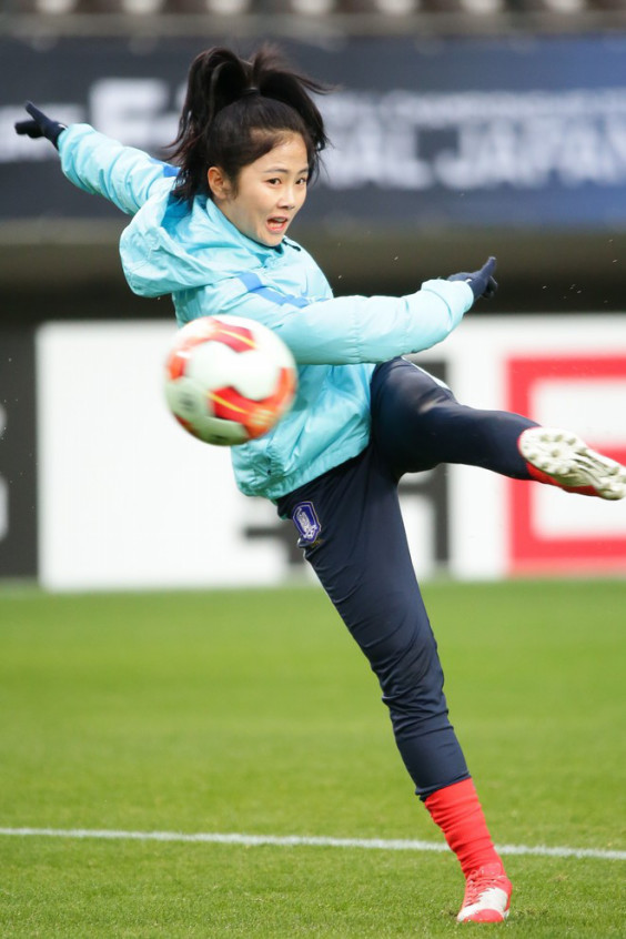 韓国女子サッカー 10番イ ミナ は韓国サッカー界のアイドル 飯島 愛 ちん Benz Royce