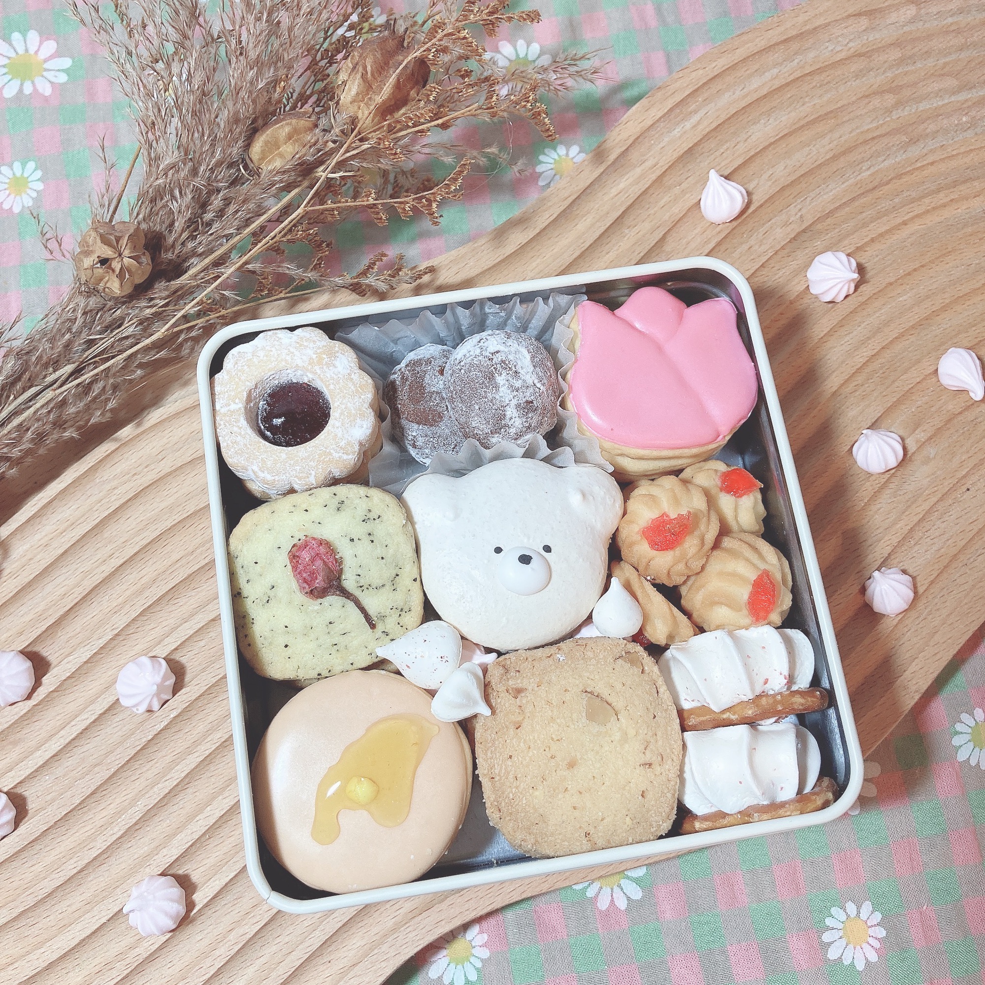 クマとお花のアイシングクッキー缶→完売