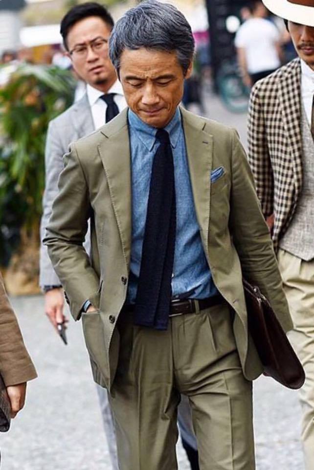個人的にオーダーしたスーツを既製に落とし込んだ De Petrillo のスーツ Facebook Tatsuya Nakamura