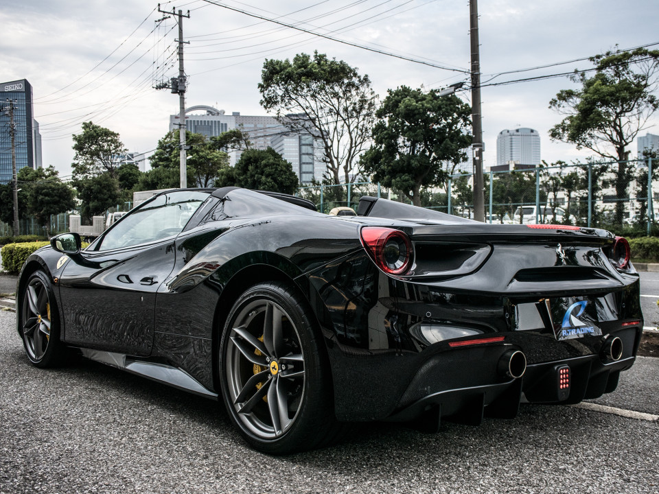 フェラーリ 488スパイダー （登録済未使用車） 70km | アール 