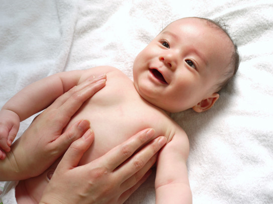 赤ちゃんのほっぺが ひかりマッサージ院