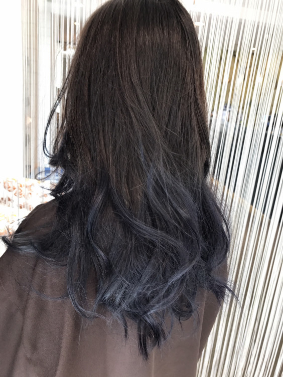 ブルーアッシュのグラデーション Earth Coiffure Beaute 新潟青山店 ブルーアッシュのグラデーション Earth Coiffure Beaute 新潟青山店