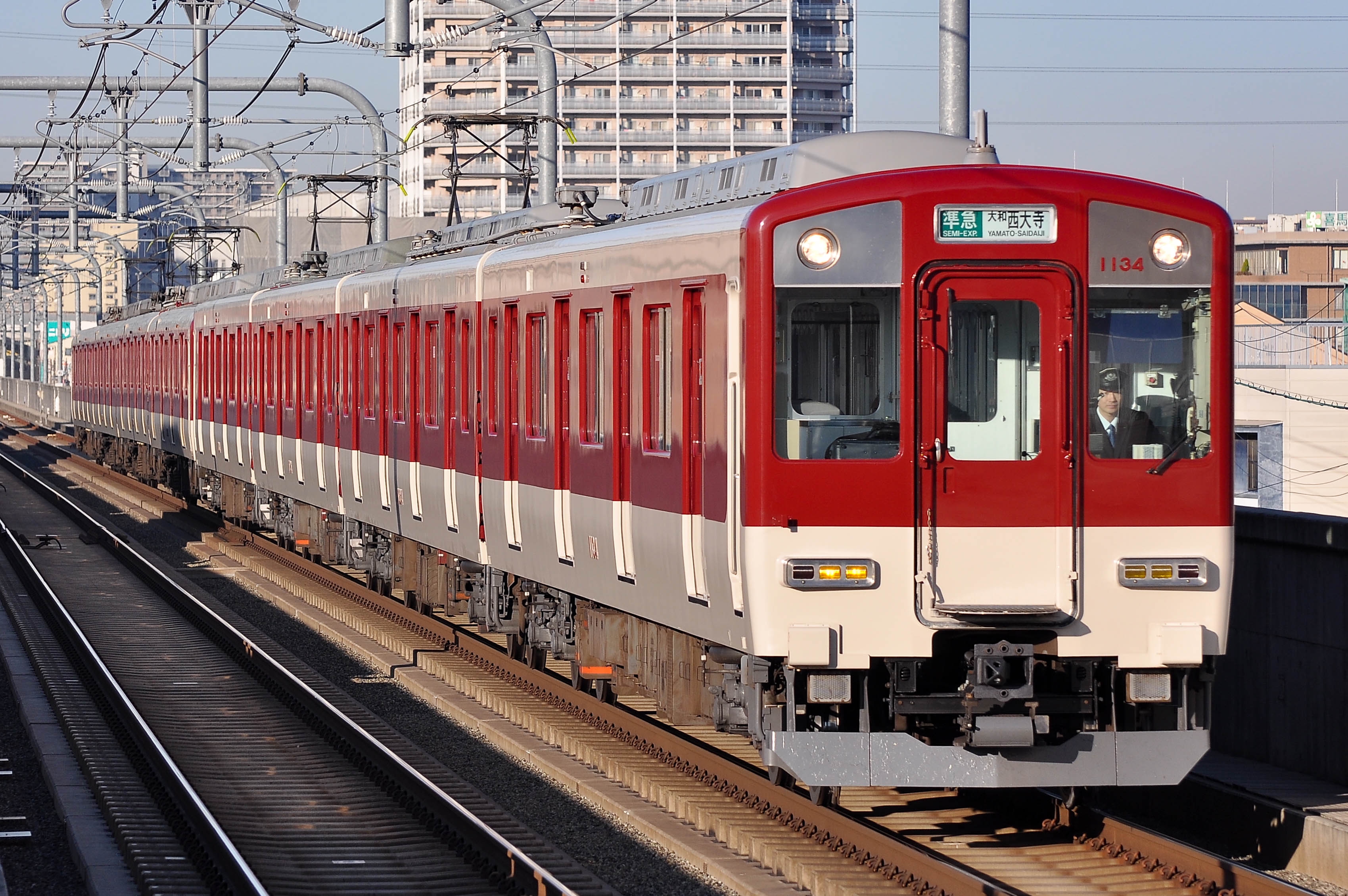 近鉄マーク メモ〉近鉄5800系－車体側面の「L/Cカー」ロゴマーク – ピロの