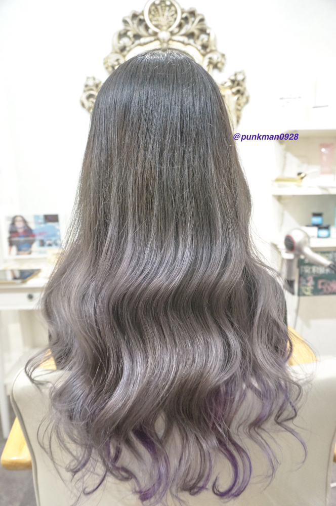 シルバーグレーグラデーションカラー ロング髪色 Private Hair Salon Aurora アウローラ