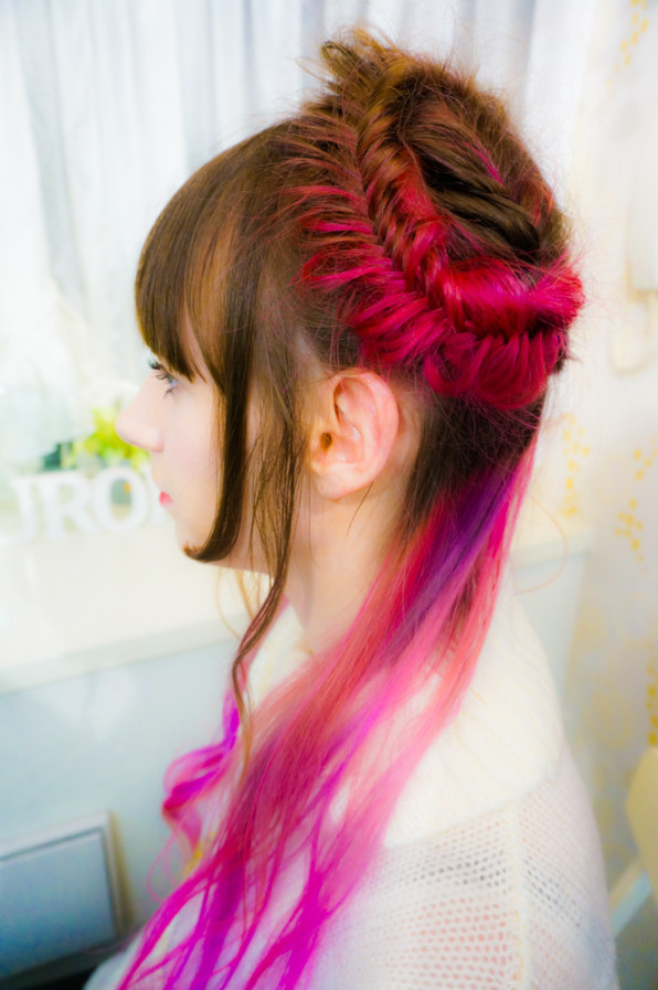 ピンクフィッシュボーンカラーをアレンジ 髪色 Private Hair Salon Aurora アウローラ