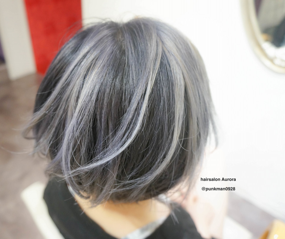 ショートヘア ハイライトホワイトグレーメッシュ Private Hair Salon Aurora アウローラ