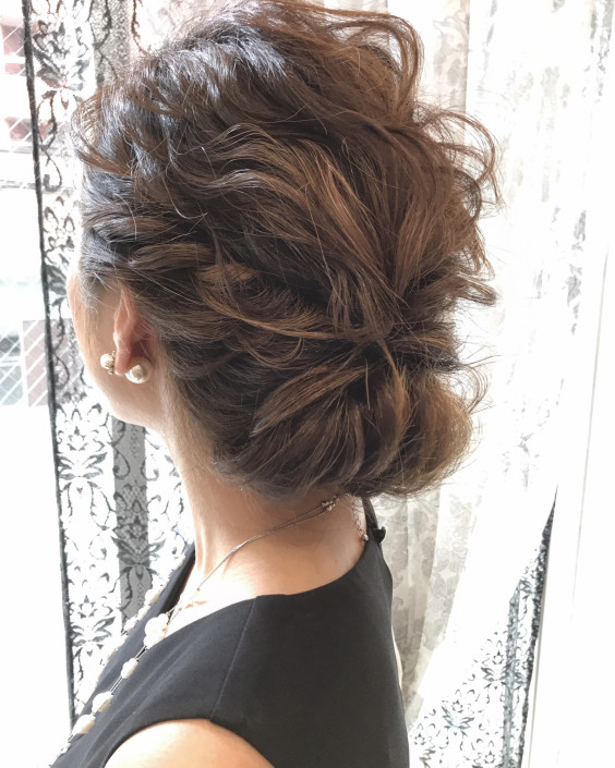 直毛 の方必見 今っぽい結婚式のお呼ばれヘア 柏からウェディングヘアアレンジをお届けする