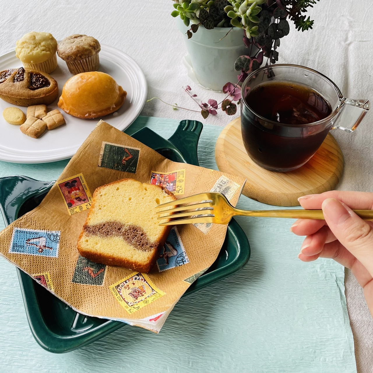 あなたのための毎月の幸せなおやつタイム【yumyumbox（ヤムヤム