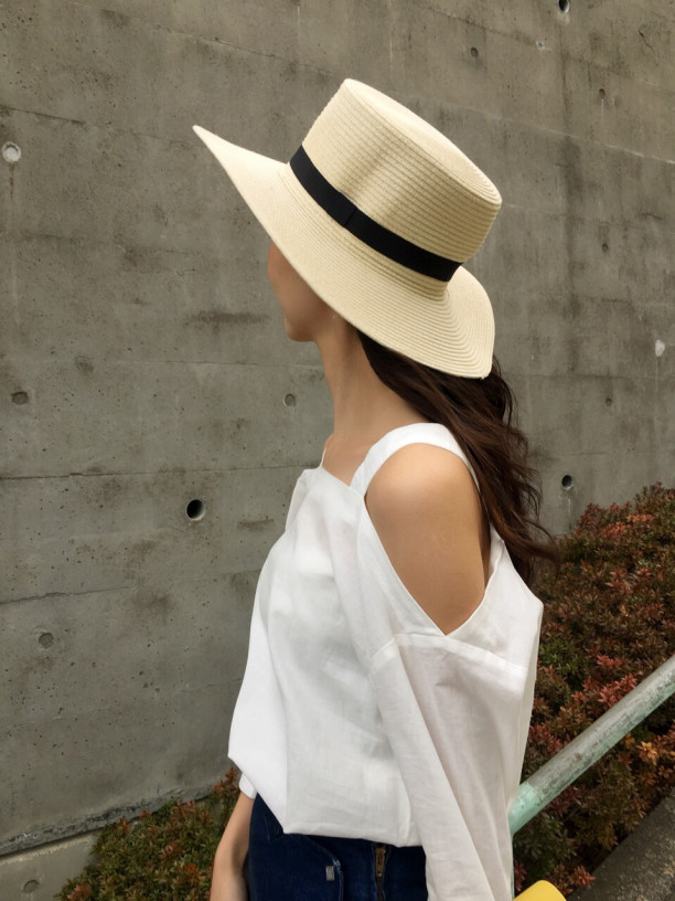 今期マストのオフショルダートップス 皆さんにご報告 Moussy