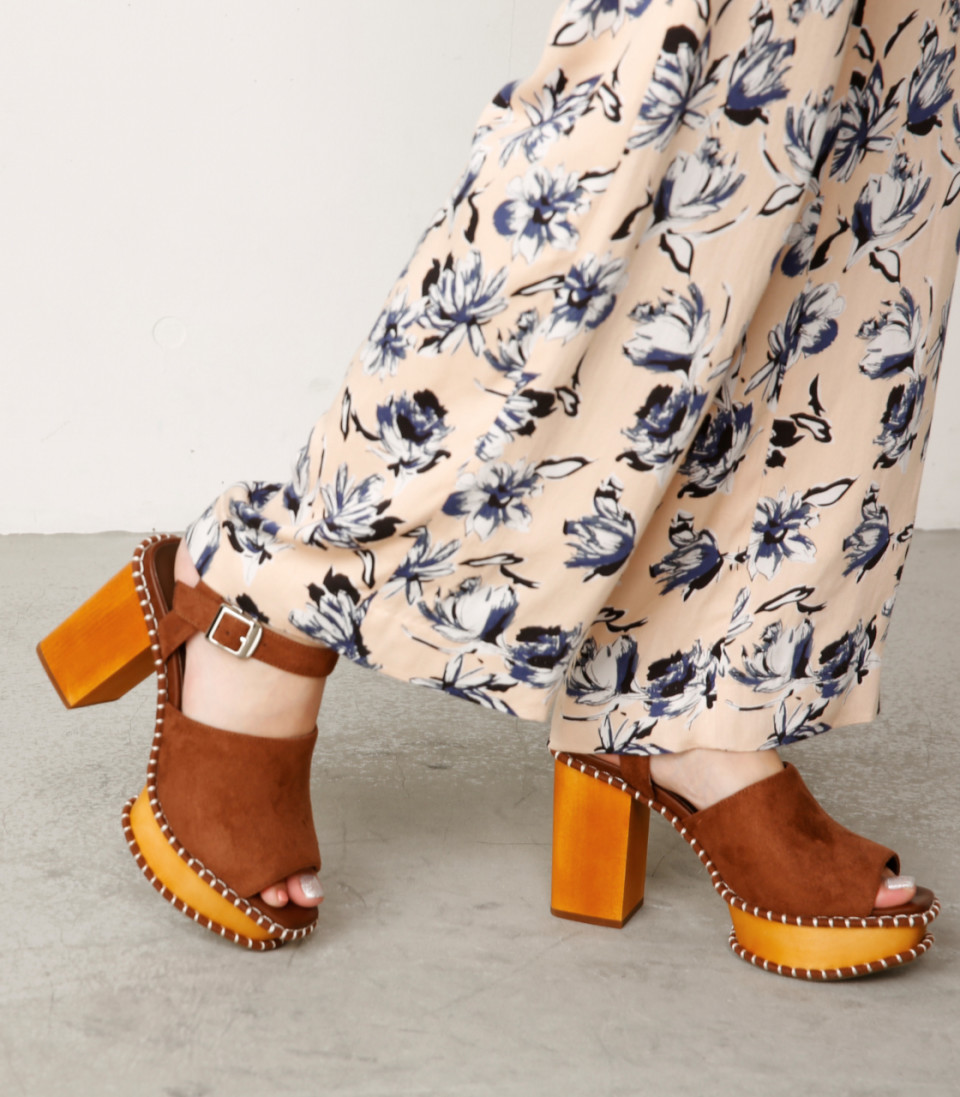 大人気 BUCKLE WOODEN SABOT 再入荷！ | MOUSSY 