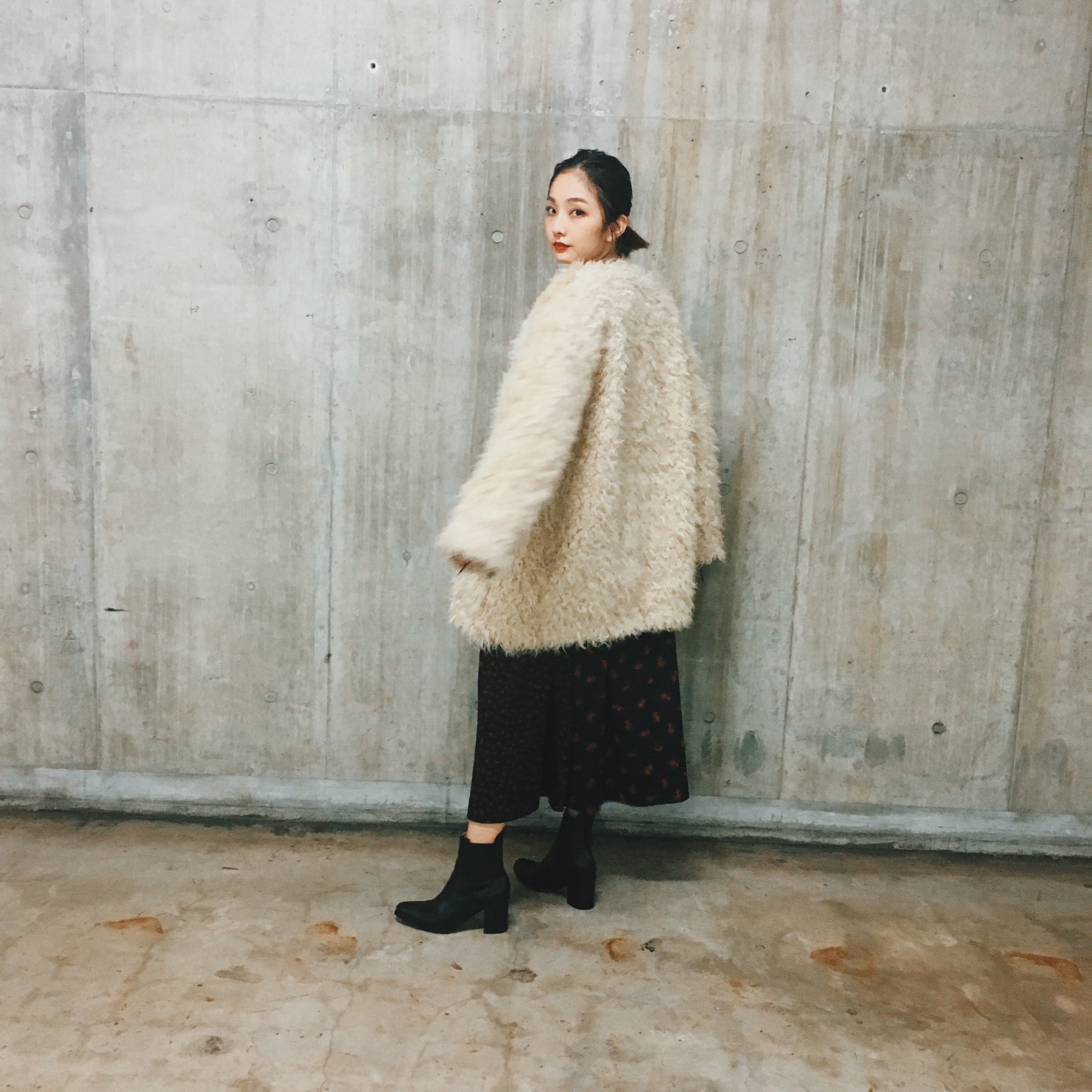 ファーコートはノーカラーが気分♡marie | MOUSSY