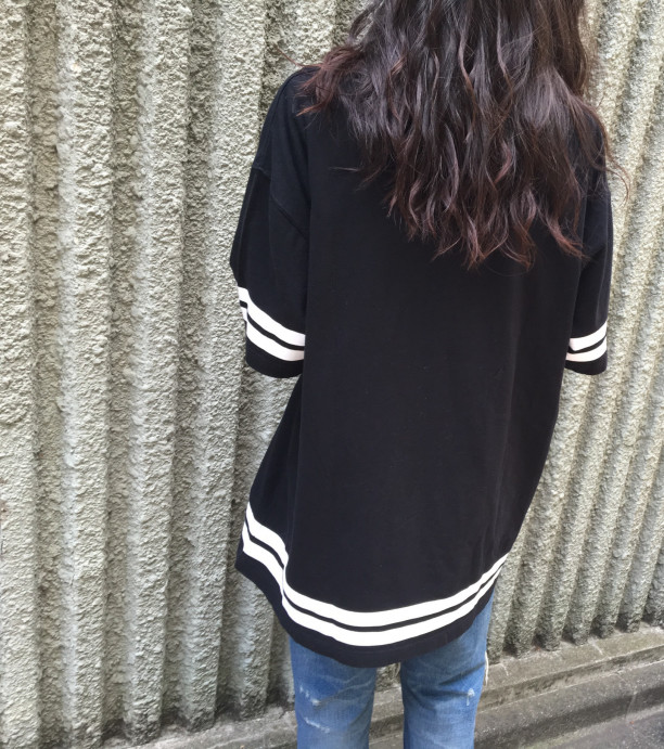 暑い夏にぴったり メンズライクなtシャツがおすすめ Akane Moussy