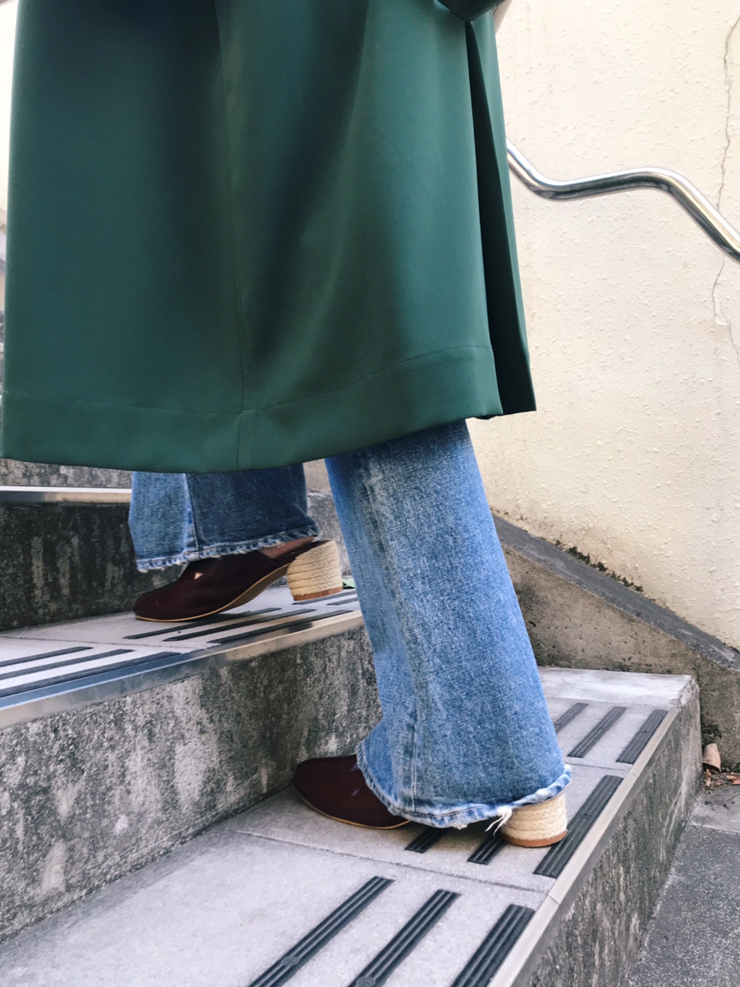未使用品マウジー MOUSSY 【W24】フレアデニム ロング丈 未使用品マウジー MOUSSY 【W24】フレアデニム ロング丈 - メルカリ