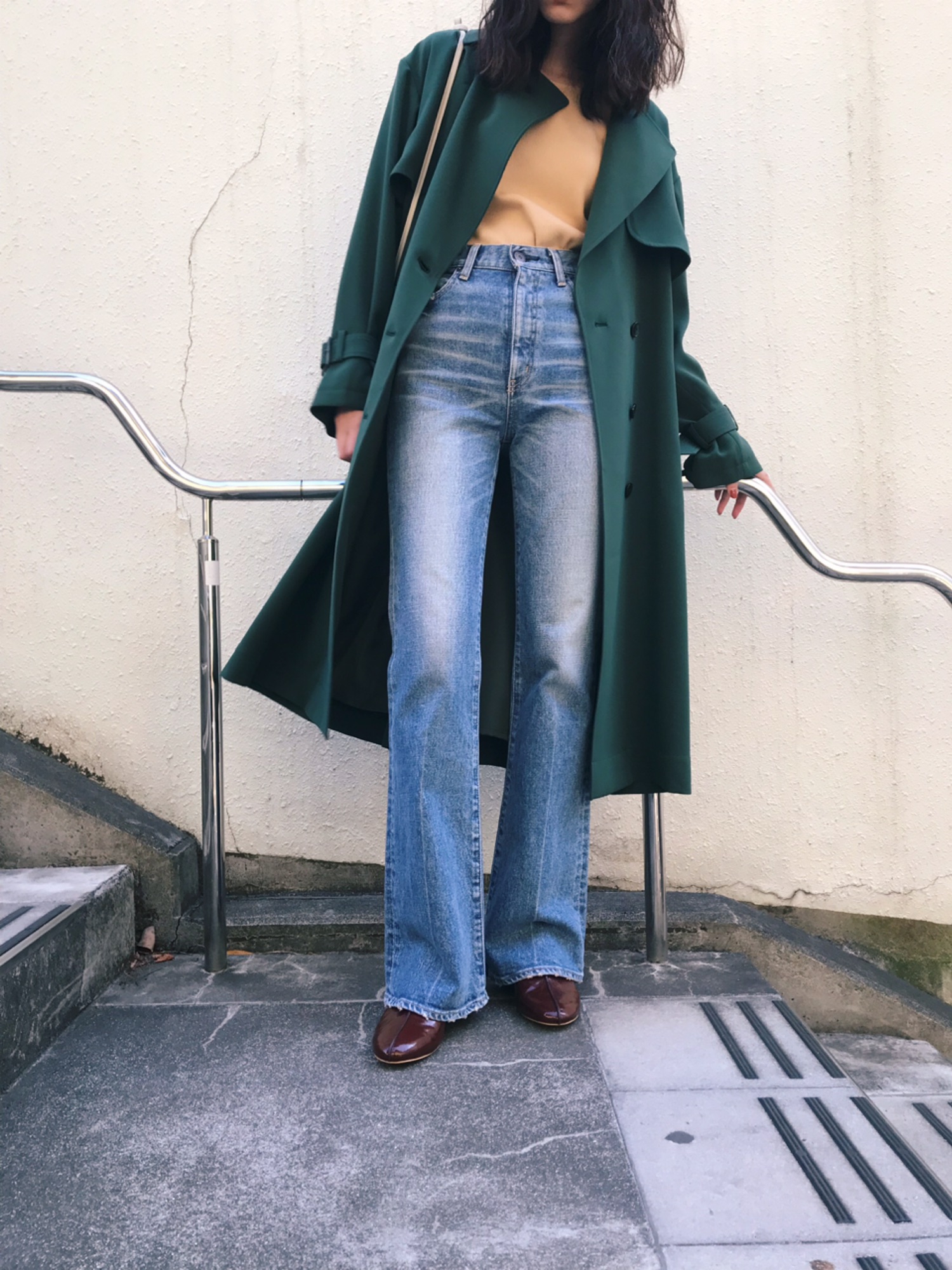 人気絶頂 MOUSSY FLARE MVSフレア 23インチ FLARE パンツ