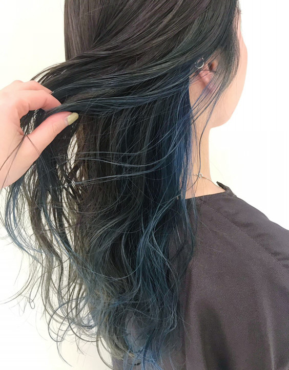 爽やか アイスブルーインナーカラー Earth Coiffure Beaute 長野駅前店 爽やか アイスブルーインナーカラー Earth Coiffure Beaute 長野駅前店