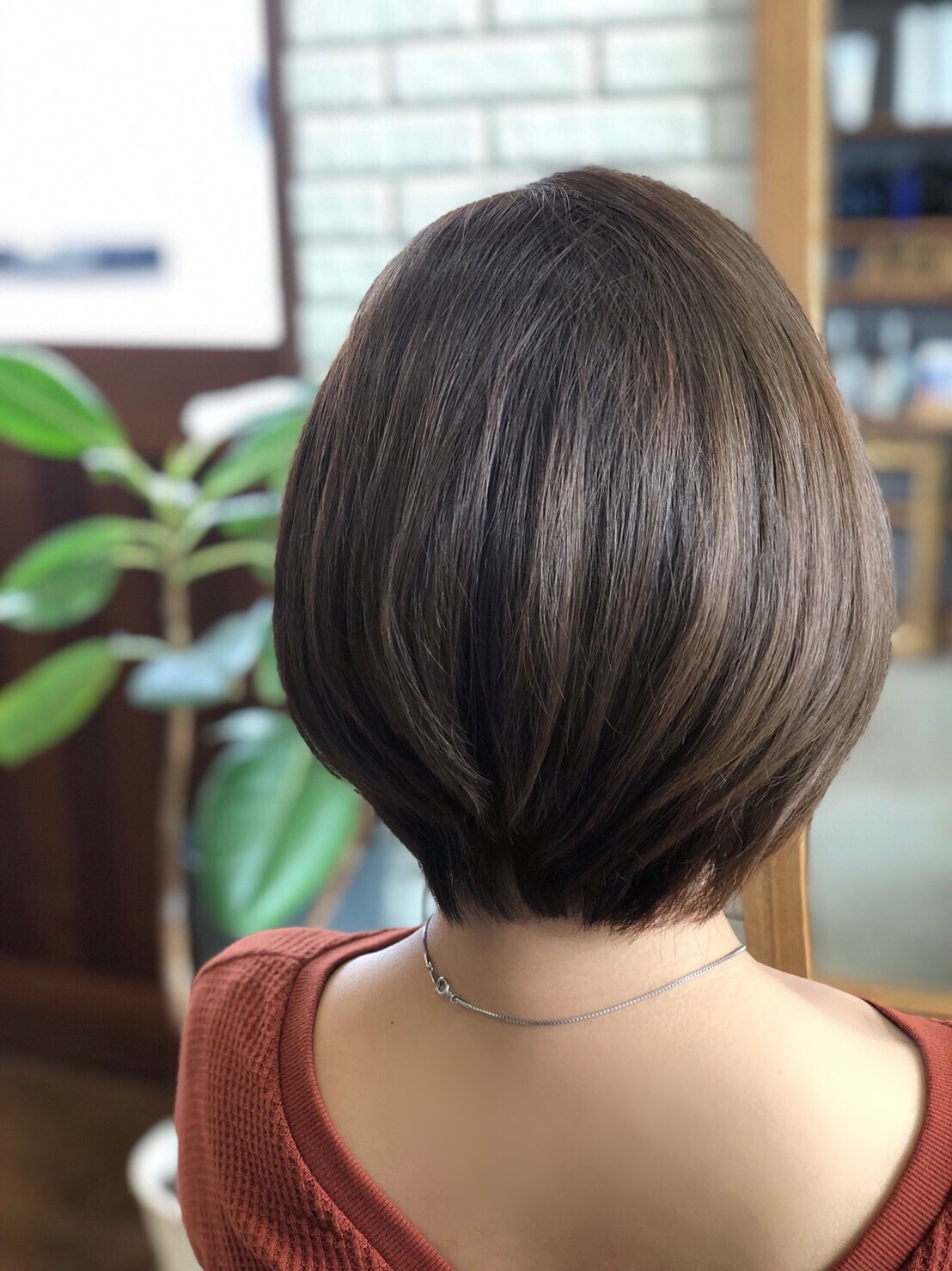 セミロングからショートに Lucea Hair