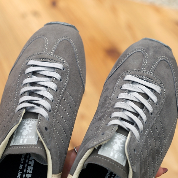 てつろう【⠀grounds⠀】スニーカー アイスグレー 25cm てつろう