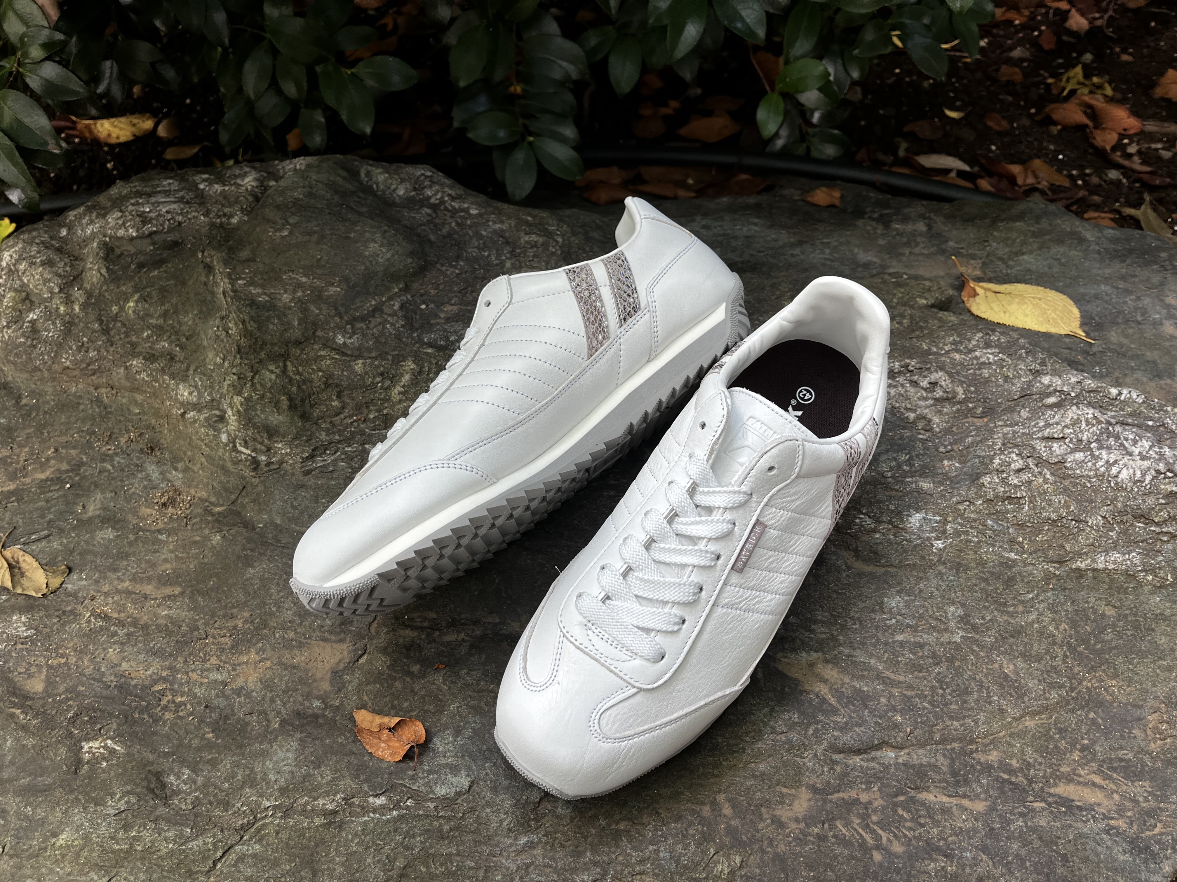 干支がスニーカーに。「MIシリーズ」。 | パトリック【公式ブログ