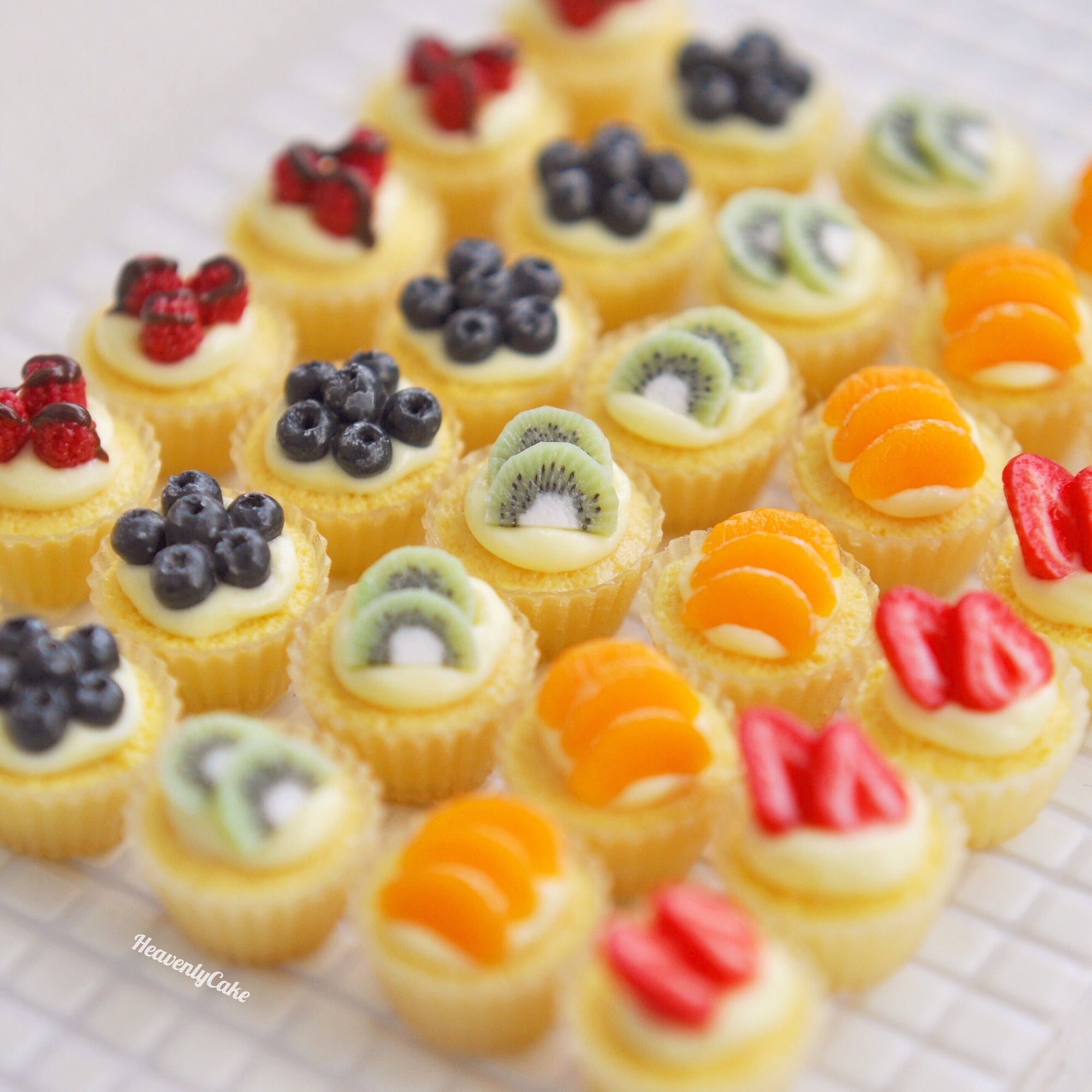 カップケーキ全員集合❤️ | HeavenlyCake miniatures