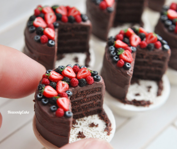 ベリーのチョコレートケーキ Heavenlycake Miniatures