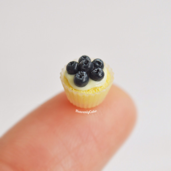 ブルーベリーカップケーキ Heavenlycake Miniatures