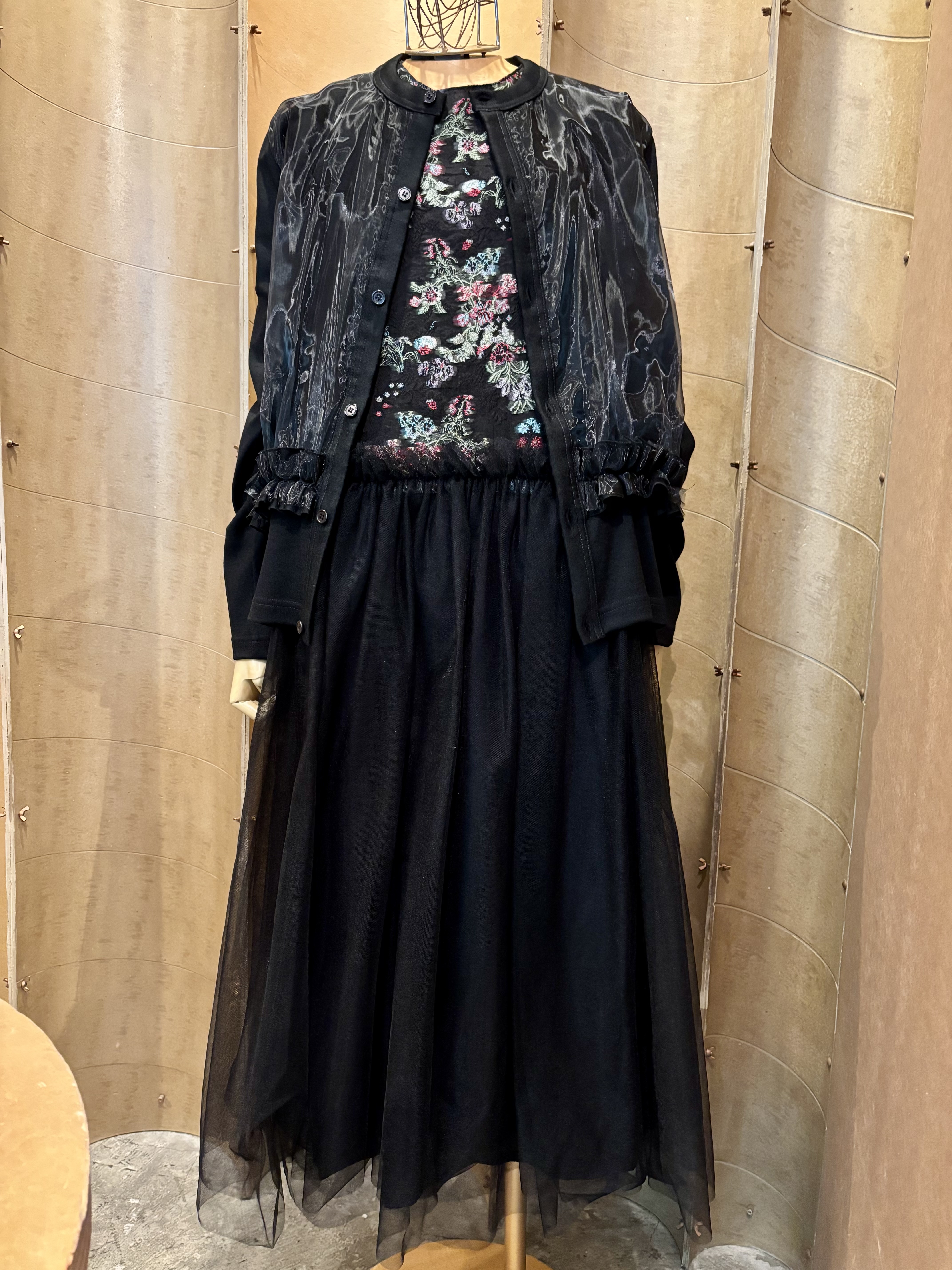 ❖kei ninomiya❖AD2019❀希少Lサイズ❀3段プリーツ❇アシメ noir kei ninomiya(ノワールケイニノミヤ) チュールハーネス3K