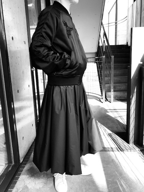 Noir Kei Ninomiya シルクサテンスカジャン ホワイト（楽天市場 