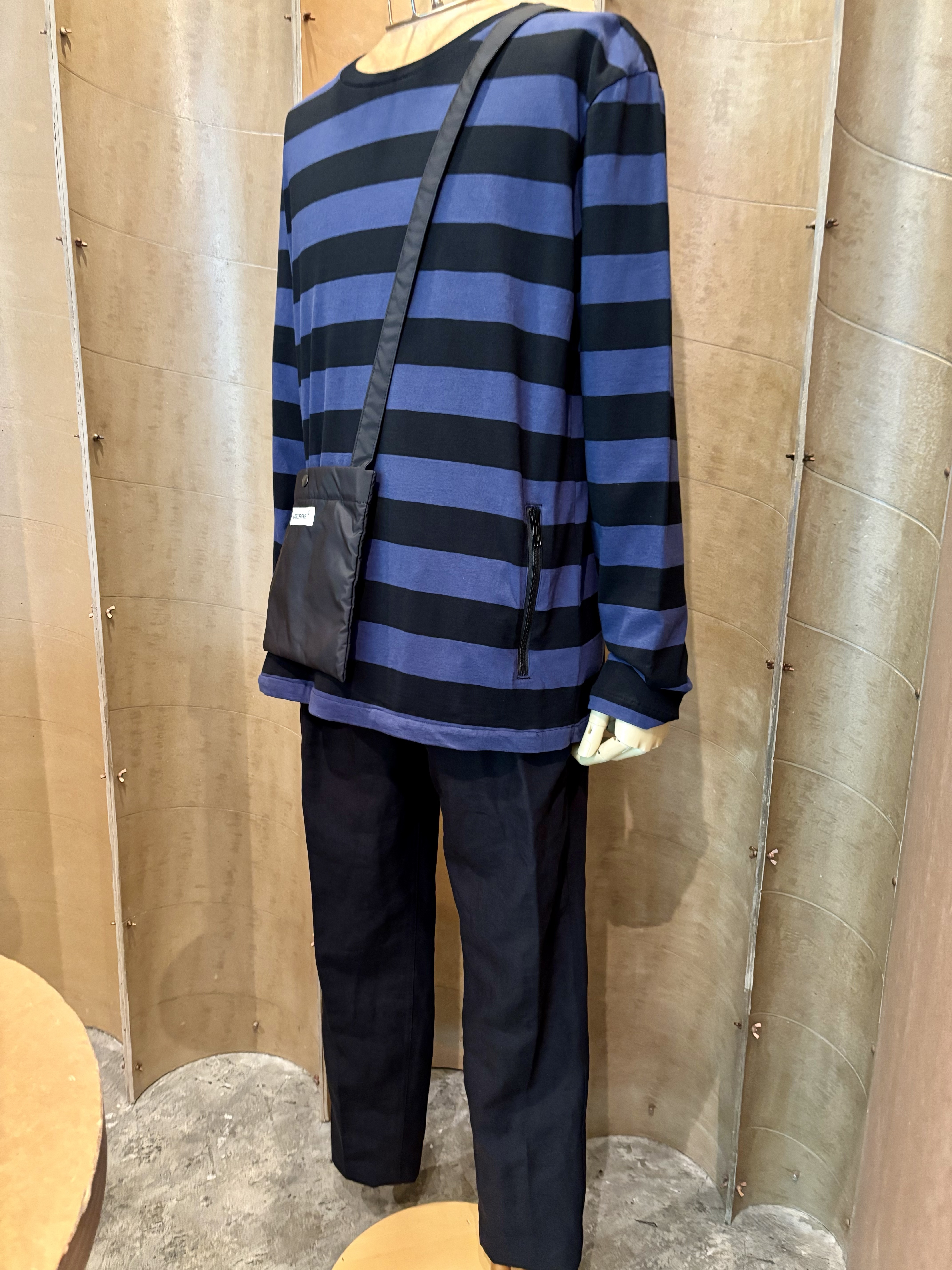 noir kei ninomiya / ナイロンサテンテーパードパンツ noir kei