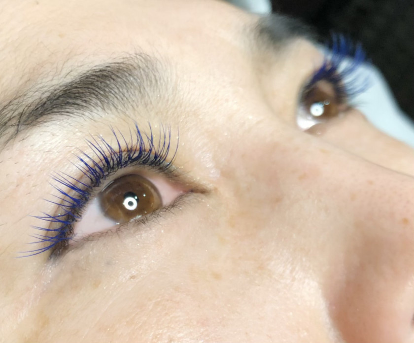 フルカラーブルーマツエク Eyelashsalon Althaea