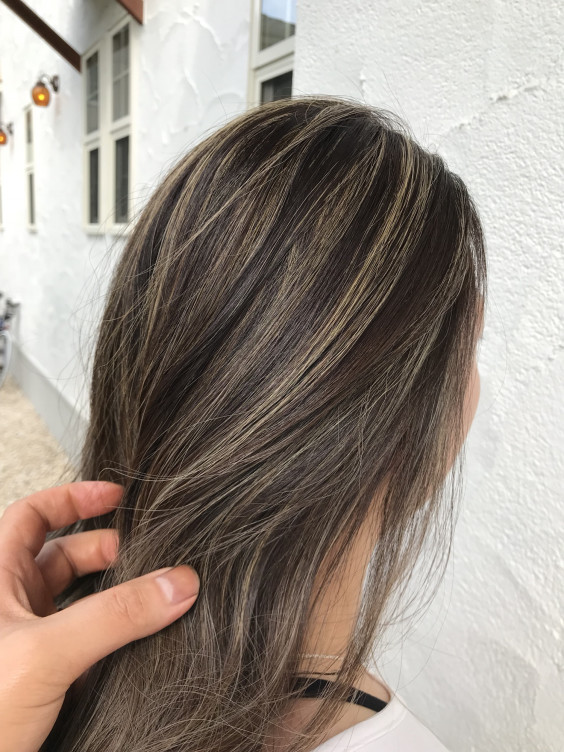 バレイヤージュとハイライトの違い 茨城県 下妻市 美容室 Chou Chou Salon De Beaute ハイライト グラデーション カラー ヘッドスパ バレイヤージュとハイライトの違い 茨城県 下妻市 美容室 Chou Chou Salon De Beaute ハイライト グラデーション カラー ヘッドスパ