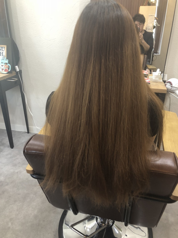 ロングヘアーバッサリカットして秋と夏のヘアカラーへ Fura Re フラリ ヘアカラー 髪質改善に特化した新小岩駅近くの美容室