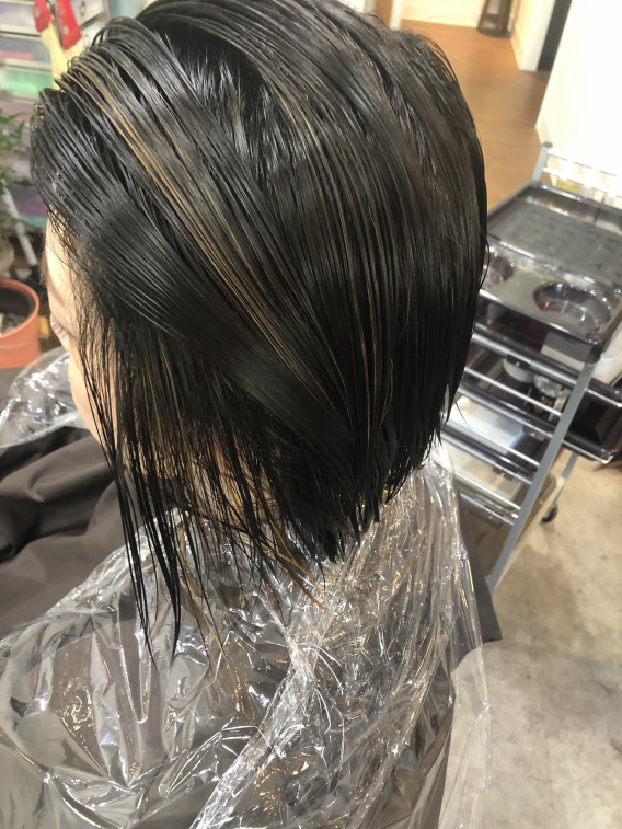 インナーハイライト ハイライトでオレンジベージュベースにタイガーリリーでハンサムショート Fura Re フラリ ヘアカラー 髪質改善に特化した新小岩駅近くの美容室 インナーハイライト ハイライトでオレンジベージュベースにタイガーリリーでハンサムショート Fura Re フラリ ヘアカラー 髪質改善に特化した新小岩駅近くの美容室