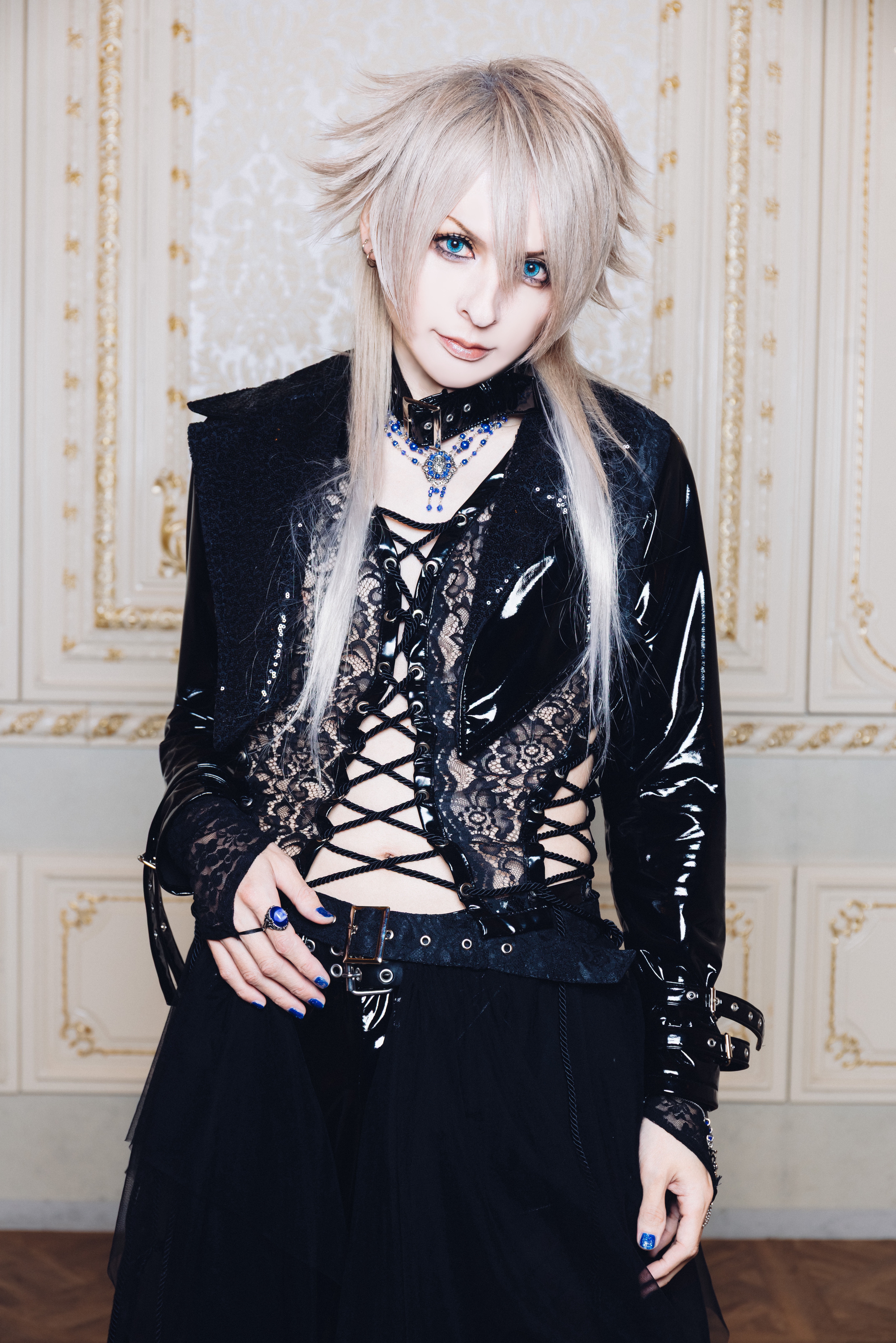 BIOGRAPHY | Zeke Deux Official Web Site