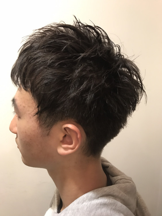 塩顔男子に勝つヘアスタイル 髪質改善に特化したサロン世田谷区桜新町バンケットのスタイリスト 塩顔男子に勝つヘアスタイル 髪質改善に特化したサロン世田谷区桜新町バンケットのスタイリスト
