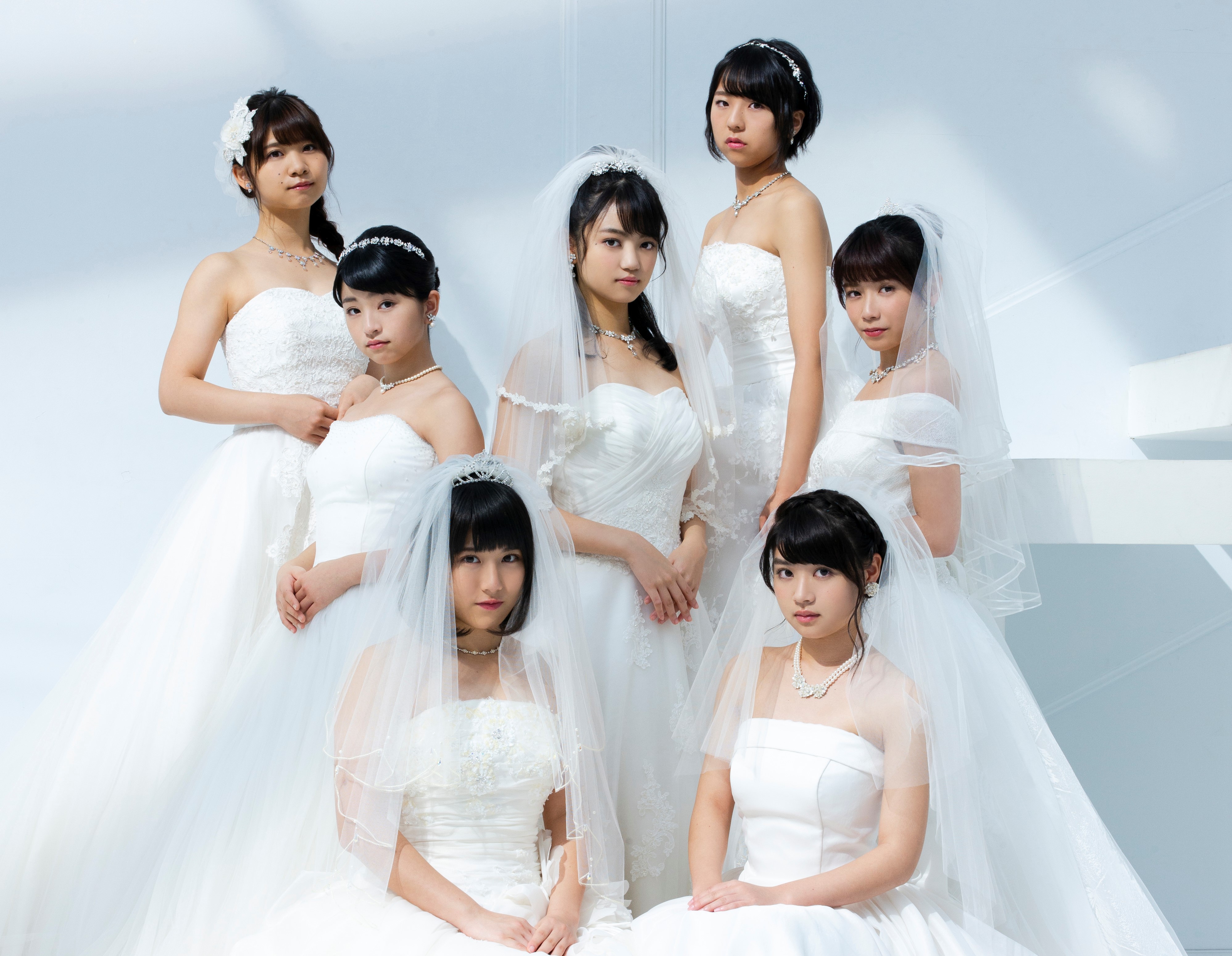 アップアップガールズ ２ 12月25日 火 両a面シングル かかって来なさい Over Drive 発売決定 純白のウェディングドレスに身を包んだ新ビジュアルを公開 アプガ２ アプガ T Palette Records Official Blog