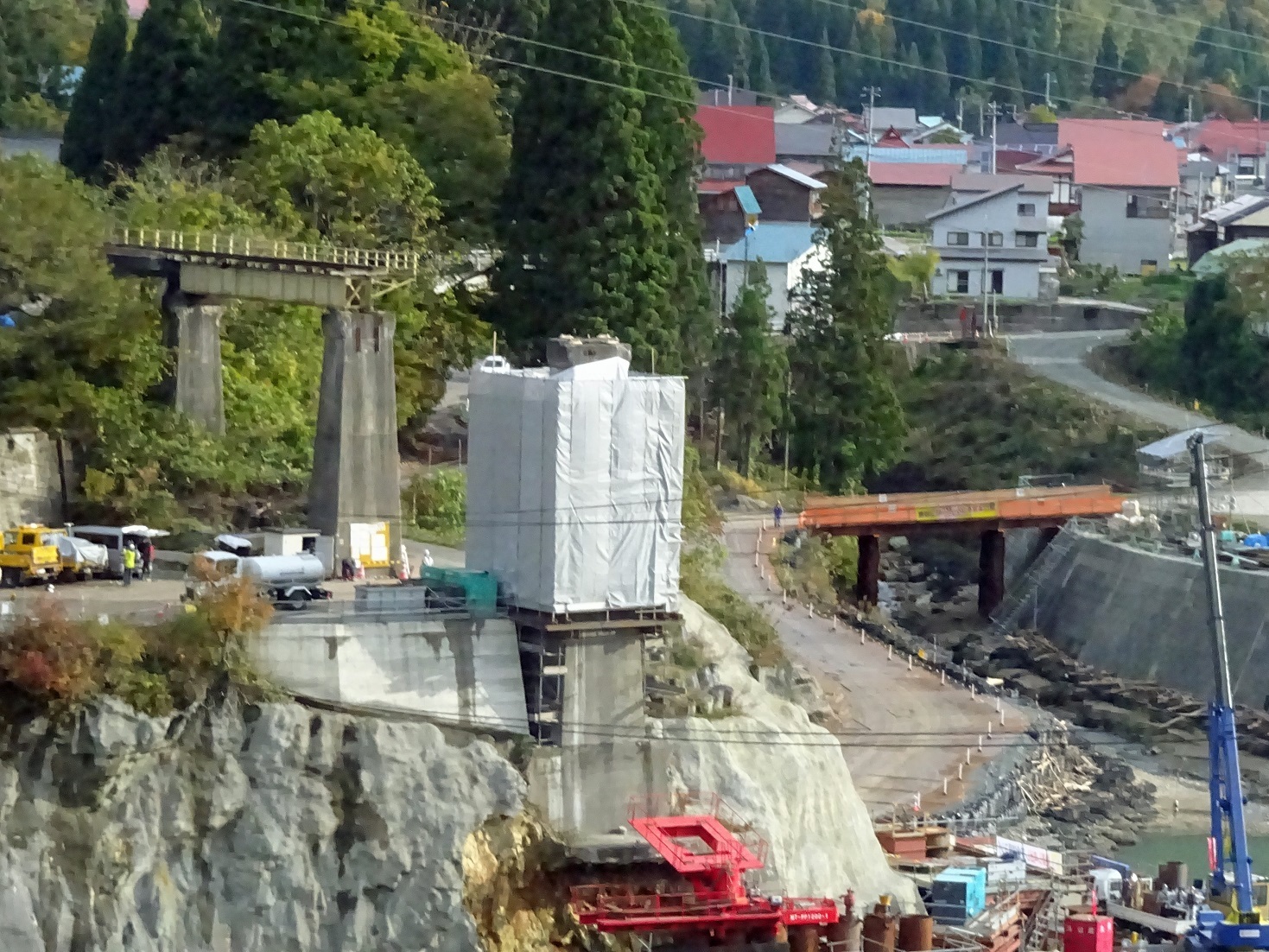 只見町「田子倉ダム」 2017年 紅葉 | 次はいつ乗る？ 只見線