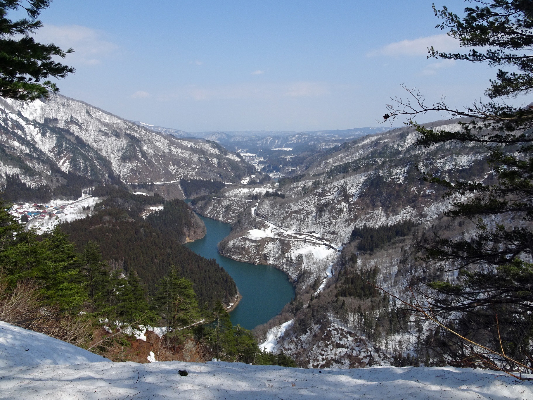 金山町「荒倉山」登山 2025年 早春 | 次はいつ乗る？ 只見線