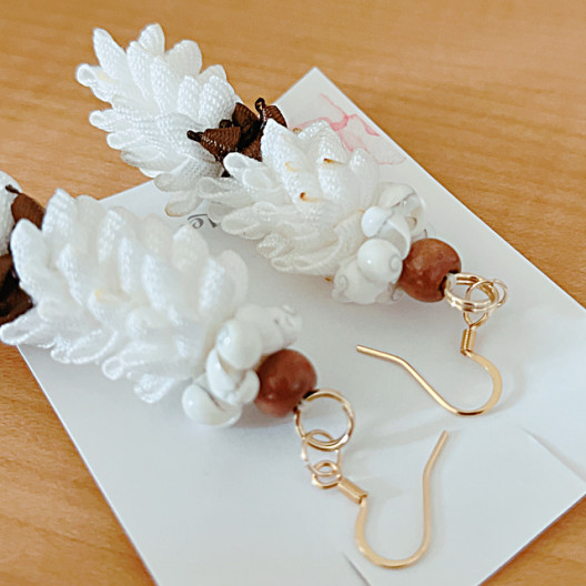 ニイハウシェル デザイン ピアス リボンレイ | Lino Lei Lipine