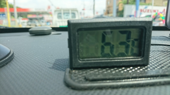 無駄遣いシリーズ 車のエアコンの吹き出し口から出る風の温度を測ってみました 俺夏 ピンジェッター