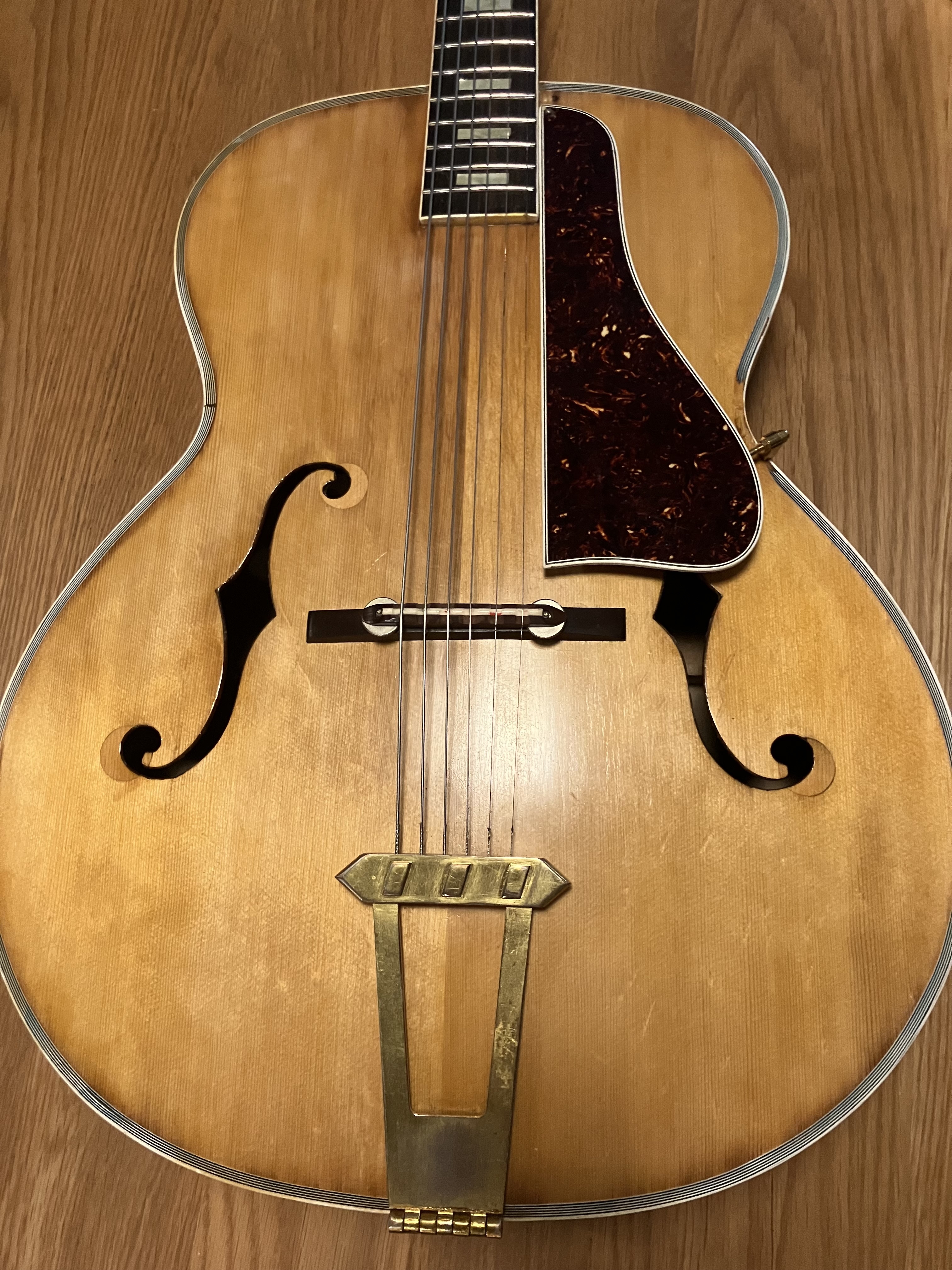 NARDAN No.88 | JUMP JIVE VINTAGE GUITARS