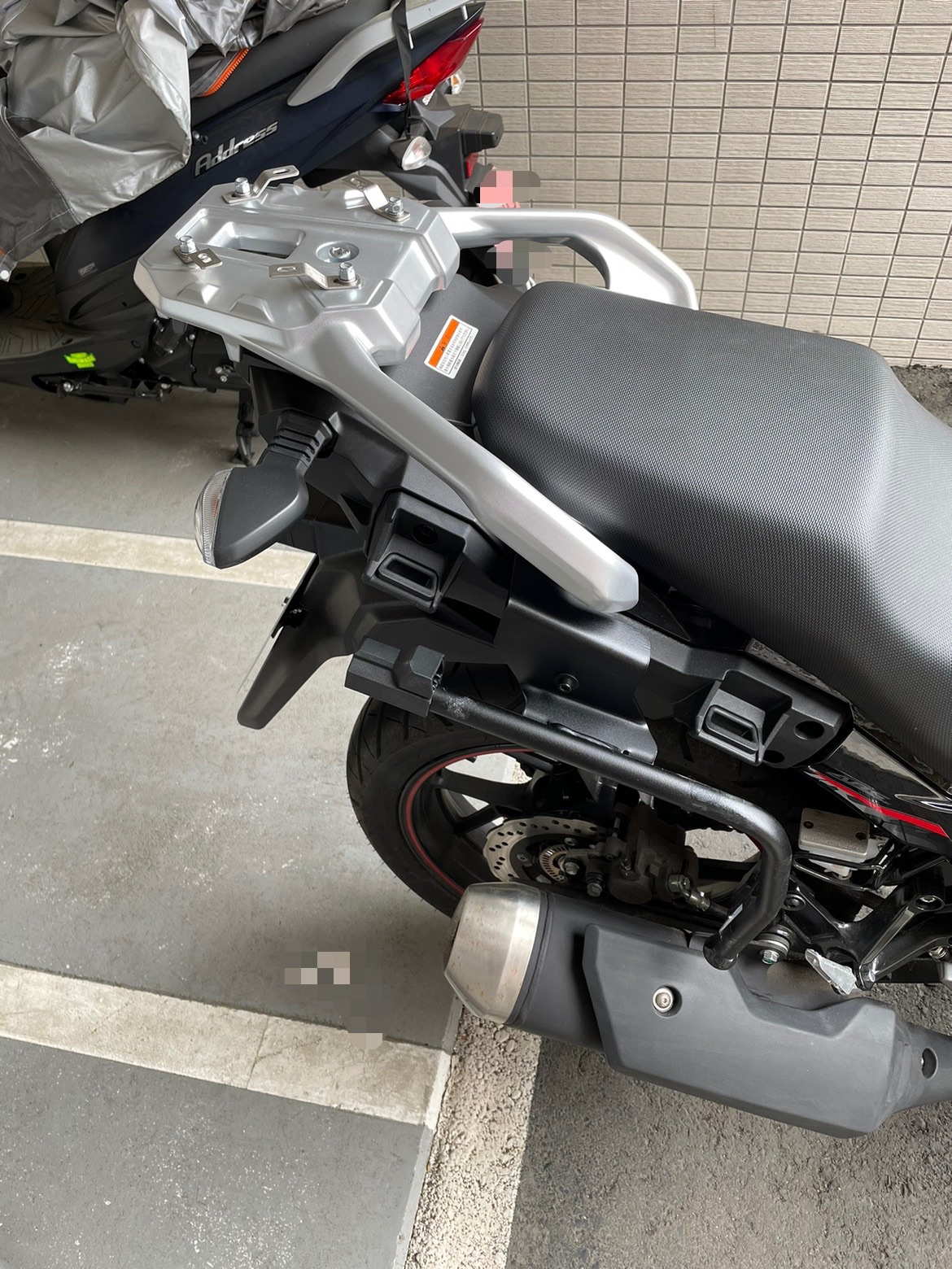 V-Strom250にSHADのトップパニアSH40とサイドパニアSH23を取付 V-Strom250にSHADのトップパニアSH40とサイドパニアSH23を取付
