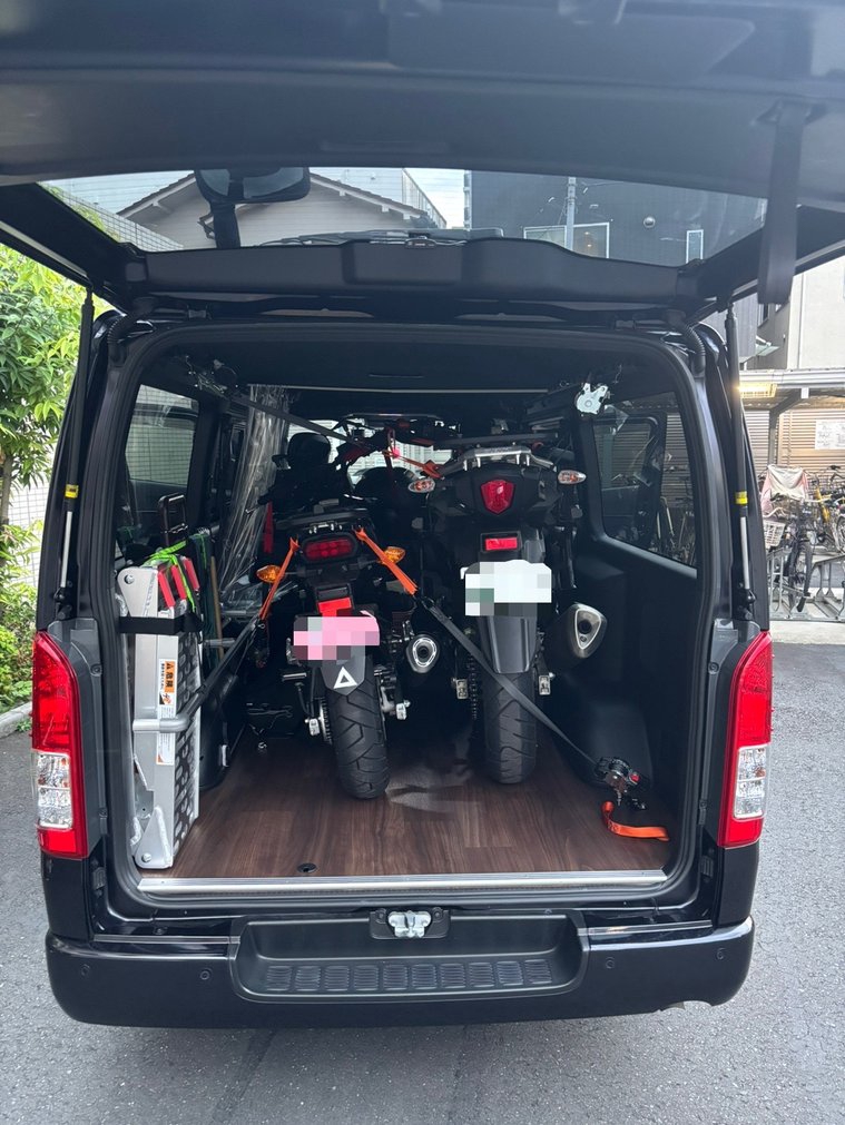 ハイエースで（バイク）トランポ VERSYS-X250 と V-STROM250 とグロム