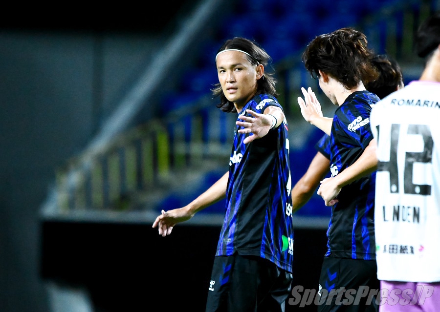 値下げしました！！ガンバ大阪Panasonic サッカージャージ 宇佐美 宇佐美の2発でG大阪が滋賀を撃破 天皇杯 | SportsPressJP