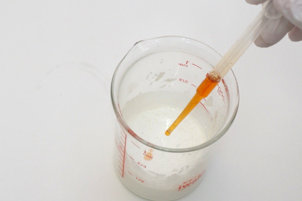 混ぜるだけ ひんやりアロエジェルの日焼け止め 株式会社ライフキッチン