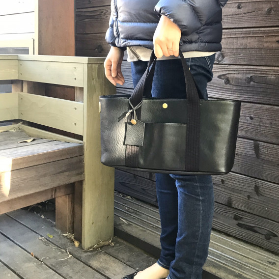 横長トートレザーバッグ 受注生産 イタリア製レザー使用 Hptote ブラック Nakamo革かばん製作所