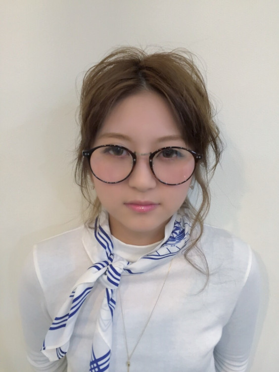 メガネ女子 ヘアアレンジ ダウンスタイル S A メガネ女子 ヘアアレンジ ダウンスタイル S A