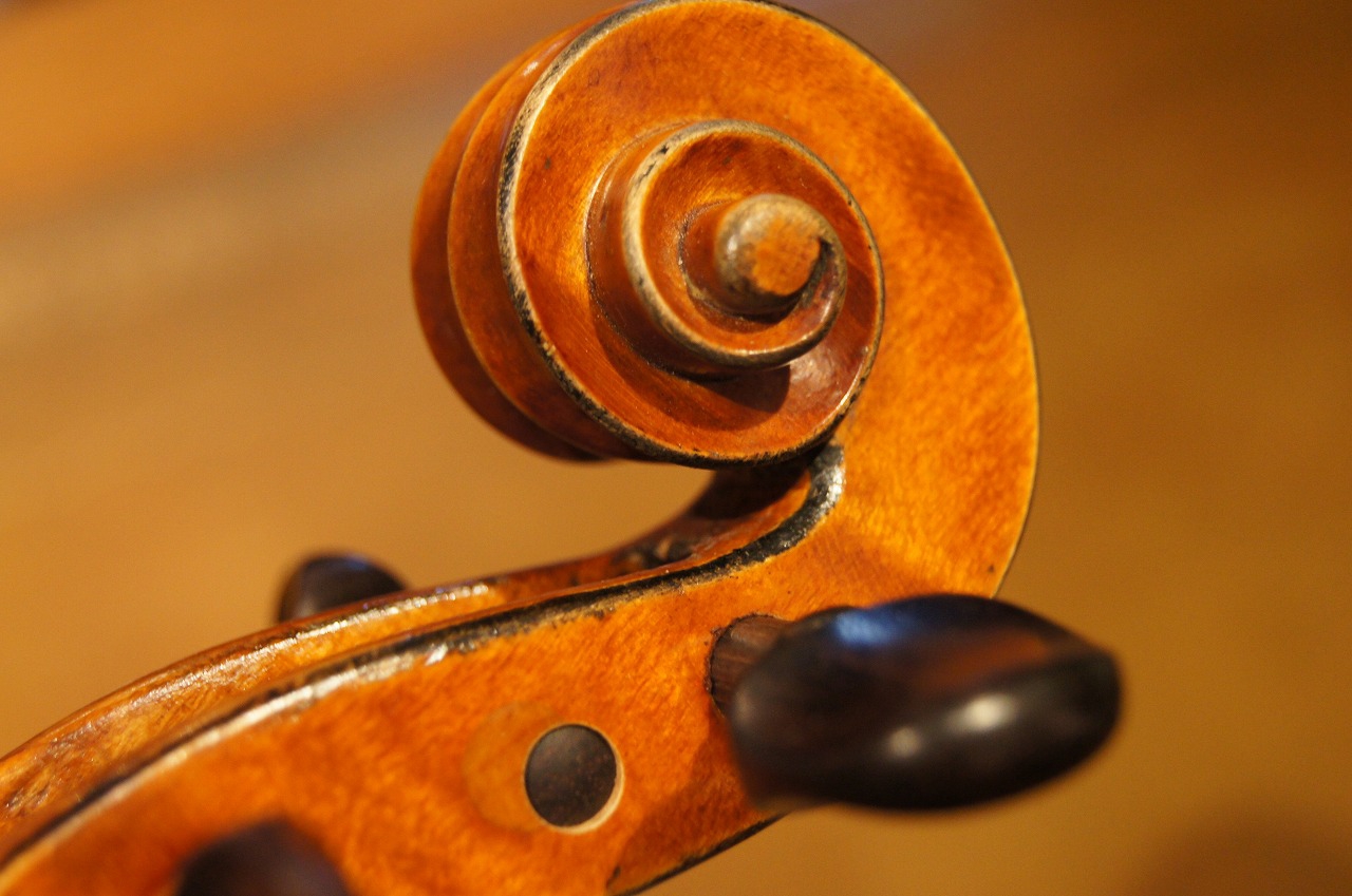 バイオリン　old violin Vuillaume lab. 早い者勝ち！ バイオリン old violin Vuillaume lab. 早い者勝ち！ - メルカリ