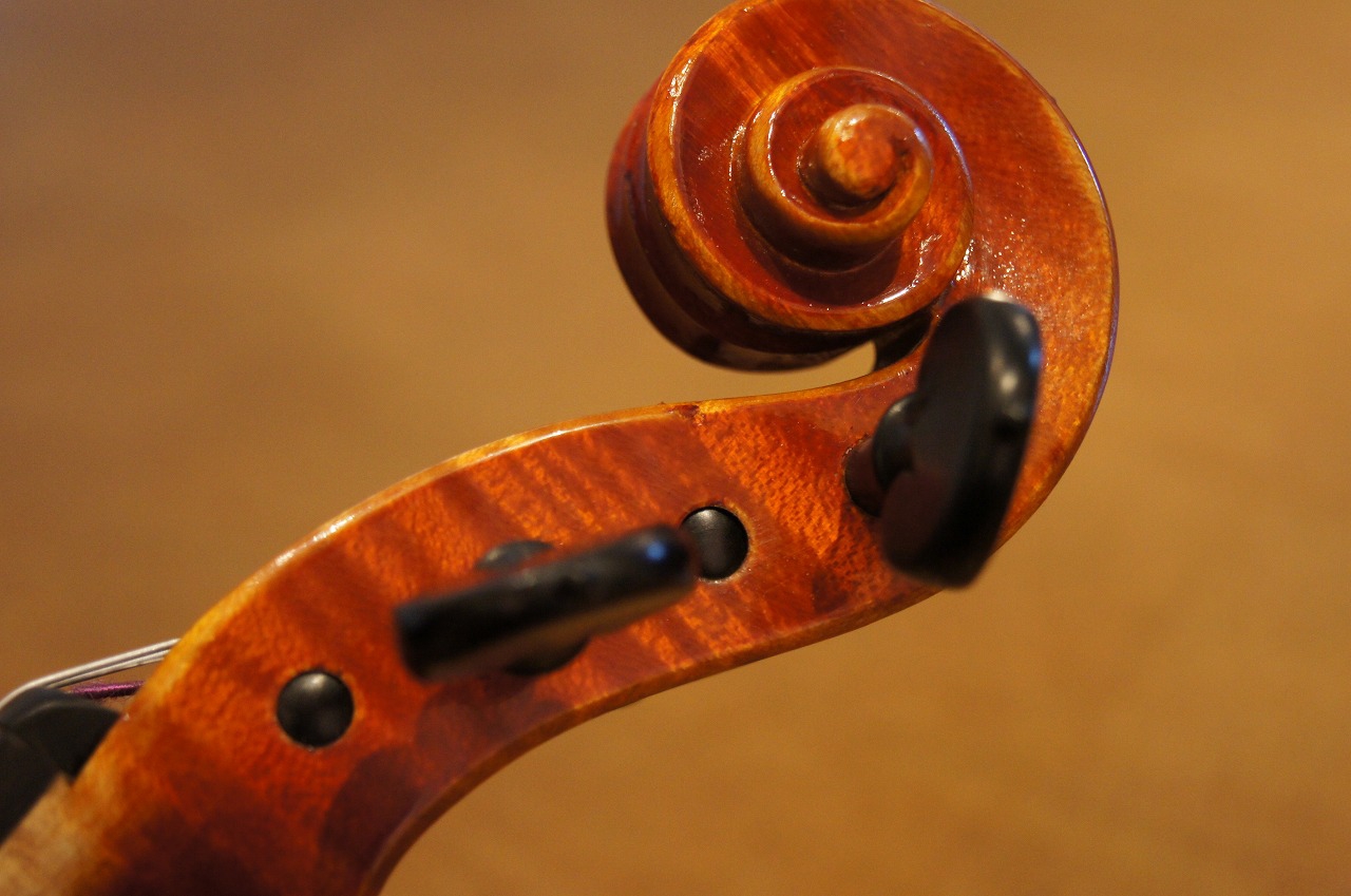 モダンバイオリン　Carlo Corsini作　Cremona 1996製