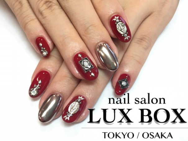 ミラーネイル シルバースタッズ Lux Box 渋谷店 ミラーネイル シルバースタッズ Lux Box 渋谷店