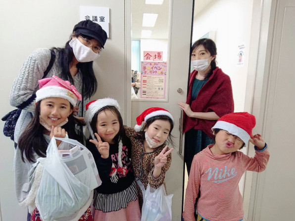ななかい 子供達への無料プレゼント配布 渋谷区 Justy Model Agency ななかい 子供達への無料プレゼント配布 渋谷区 Justy Model Agency